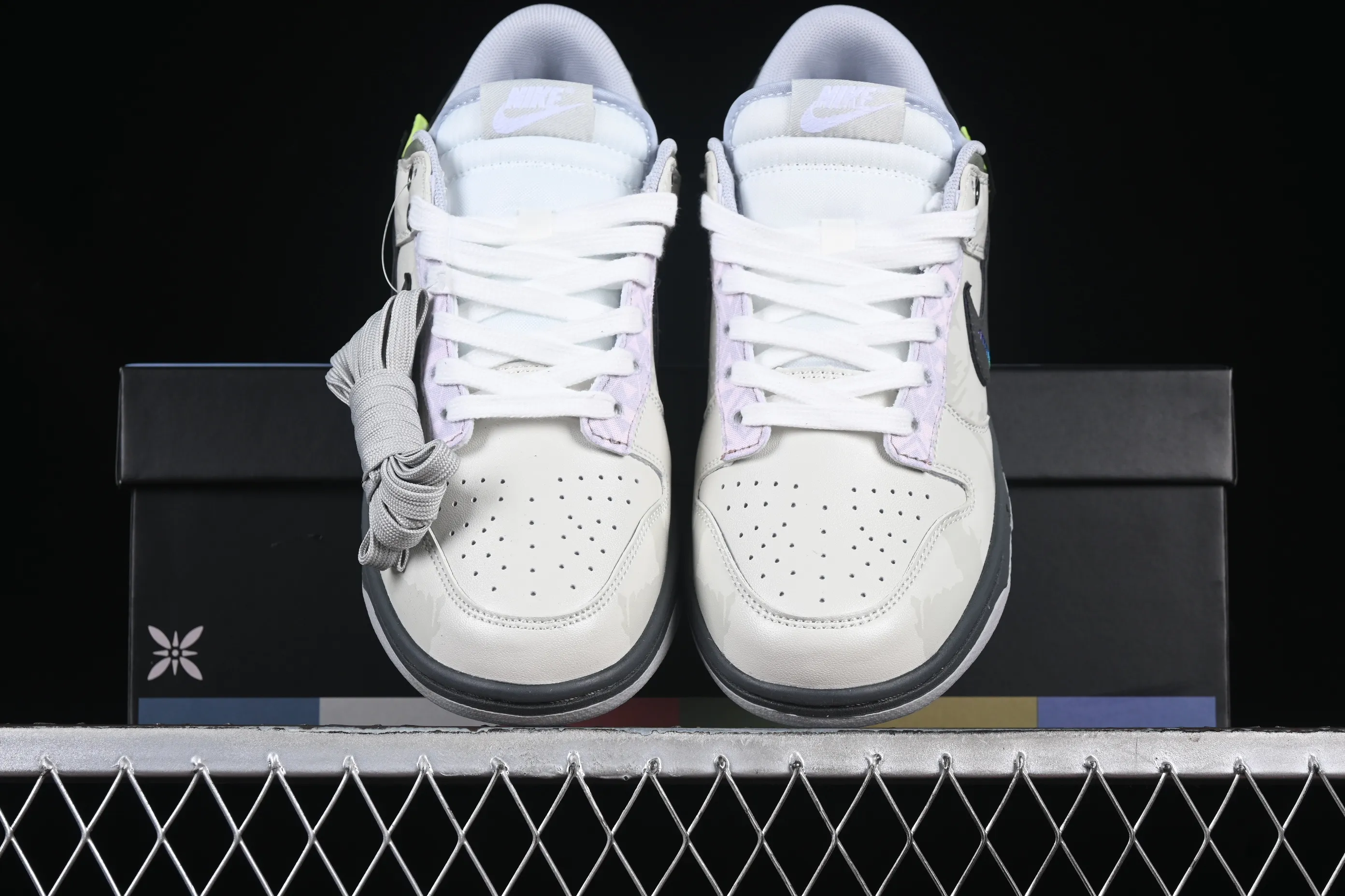 All Categories Nk SB Dunk Series Nk SB Dunk Low Low-top Sneakers Nk Dunk Retro "Grey Fog" Panda Prank Go to Tibet Heart of the Wilderness Gray Black Low-top Casual Sneakers DD1391-103